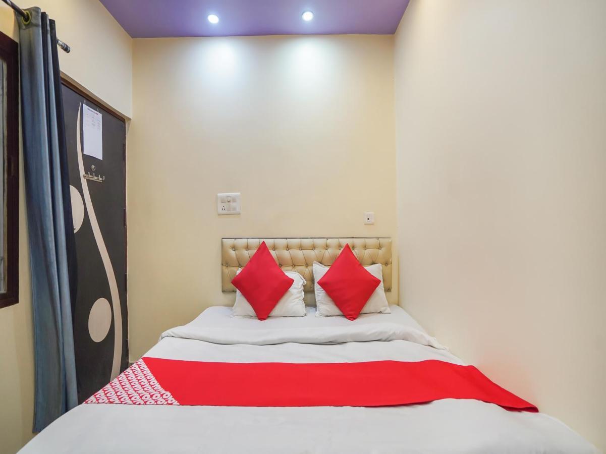 Guest house Oyo 75627 New Ankit Varanasi